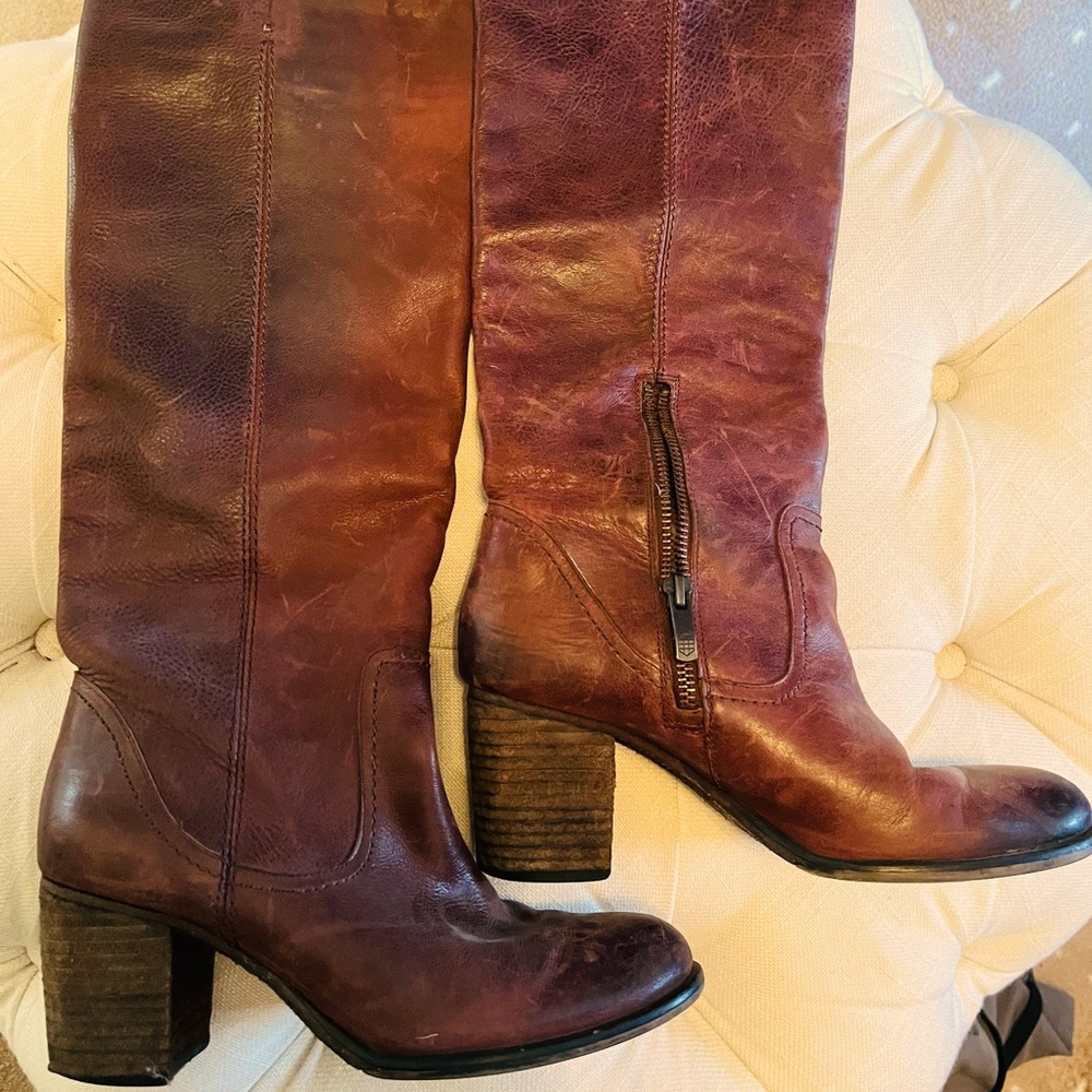 Vince Camuto brown boots